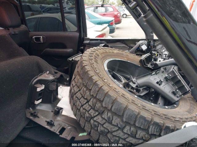 1C4HJXEG9KW565099 Jeep Wrangler Unlimited Sahara