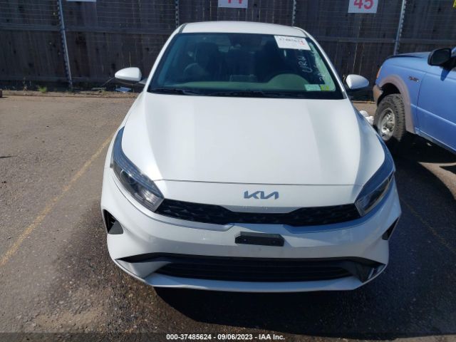 3KPF24AD5NE489247 KIA Forte Lxs