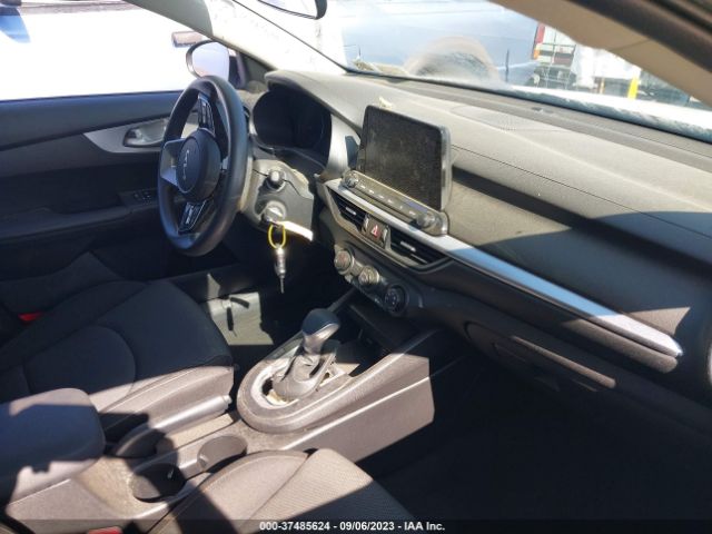 3KPF24AD5NE489247 KIA Forte Lxs