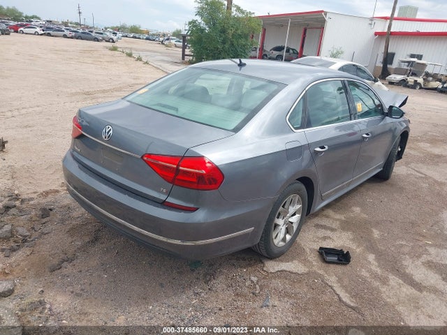 1VWAS7A37GC048858 Volkswagen Passat 1.8t S