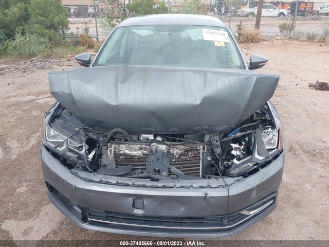 1VWAS7A37GC048858 Volkswagen Passat 1.8t S
