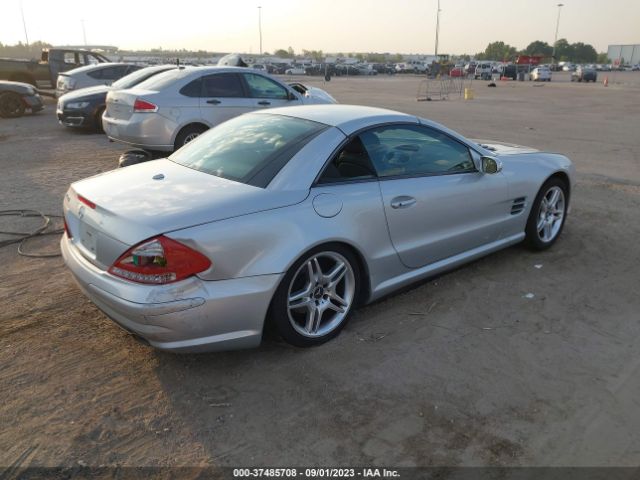 2006 MERCEDES-BENZ SL-CLASS WDBSK75F56F116680 Photo 3