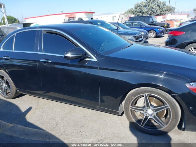 WDDZF4JB8HA208832 Mercedes-Benz E-class E 300