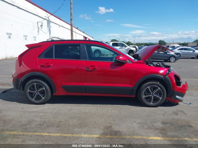 KNDCR3LE4P5059741 KIA NIRO EX