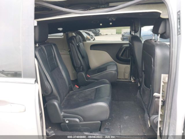 2C4RDGCG8JR302902 Dodge Grand Caravan Sxt