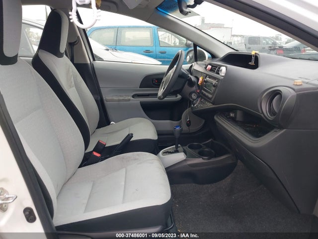 Toyota Prius C One/three/two/four 2014 JTDKDTB37E1073518 Image 6