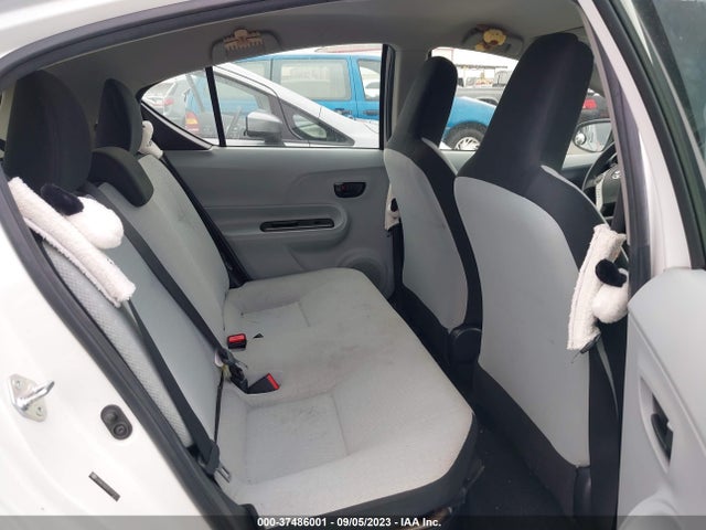Toyota Prius C One/three/two/four 2014 JTDKDTB37E1073518 Image 9