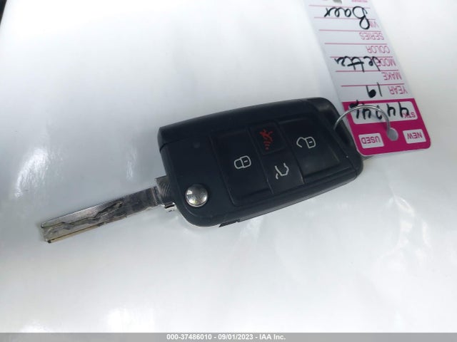 3VWN57BU2KM099398 Volkswagen JETTA S