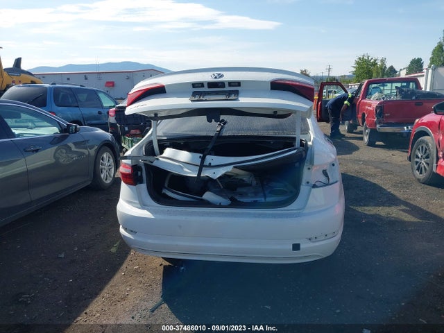 3VWN57BU2KM099398 Volkswagen JETTA S
