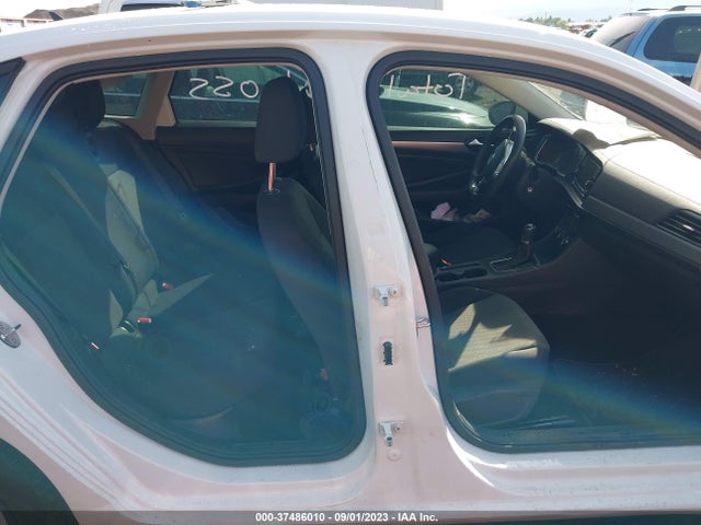 3VWN57BU2KM099398 Volkswagen JETTA S
