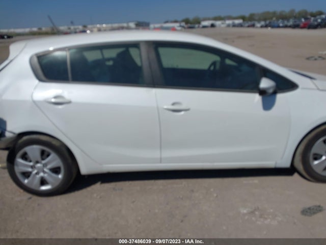 KIA Forte 5-door Lx 2016 KNAFK5A81G5631954 Image 13