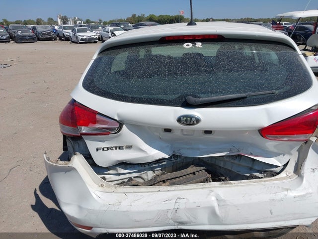 KIA Forte 5-door Lx 2016 KNAFK5A81G5631954 Image 16