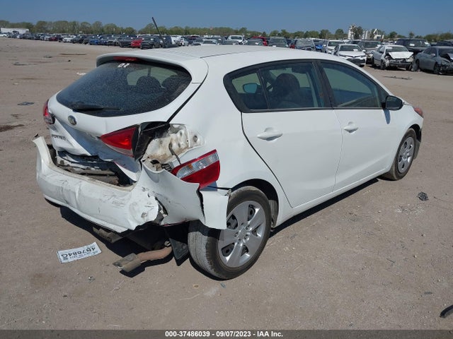 KIA Forte 5-door Lx 2016 KNAFK5A81G5631954 Image 4