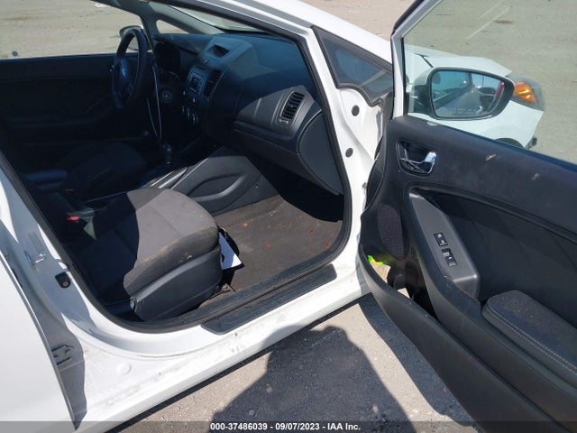 KIA Forte 5-door Lx 2016 KNAFK5A81G5631954 Image 5
