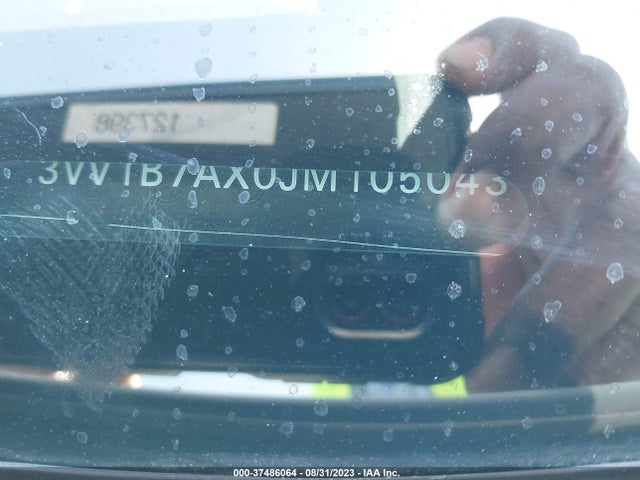 2018 VOLKSWAGEN TIGUAN S VIN: 3VV1B7AX0JM105043