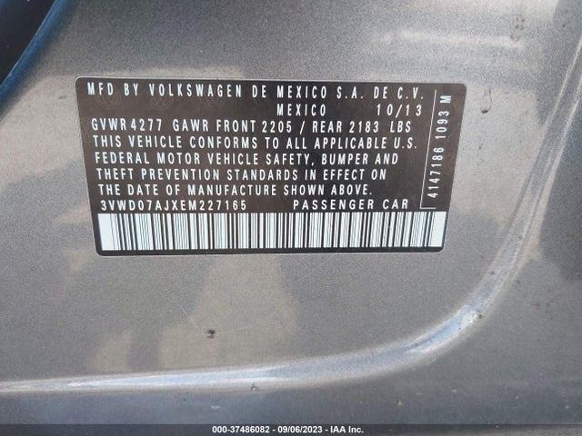 3VWD07AJXEM227165 Volkswagen Jetta Sedan Se