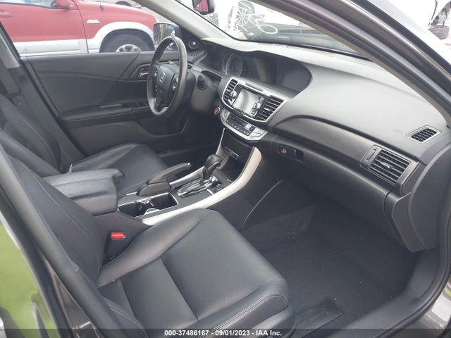 2015 HONDA ACCORD SEDAN EX-L VIN: 1HGCR2F86FA100281