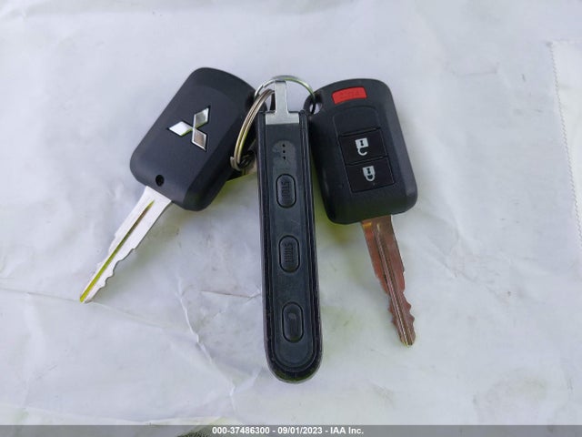 JA4AR3AU5HZ003698 Mitsubishi Outlander Sport 2.0