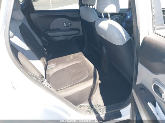 KNDJN2A25H7446407 KIA Soul Base