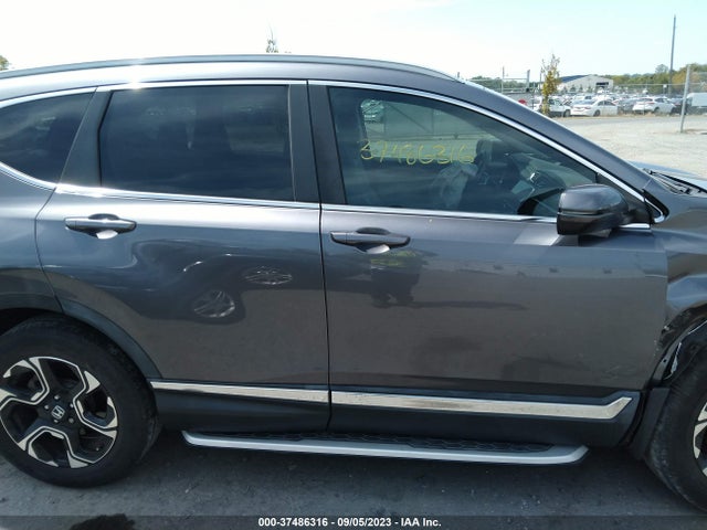 2018 HONDA CR-V TOURING VIN: 7FARW2H96JE083414