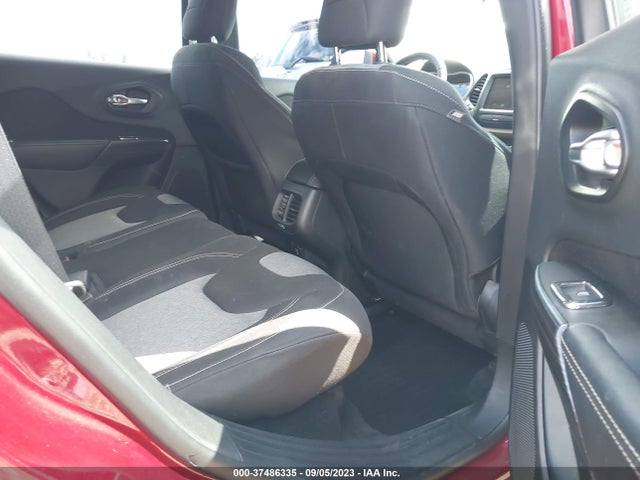 1C4PJMCB8EW169252 Jeep Cherokee Latitude