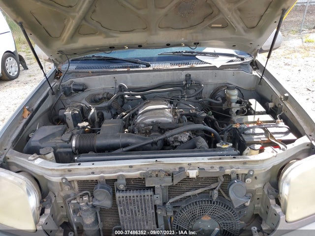 2002 TOYOTA SEQUOIA SR5 VIN: 5TDZT34AX2S081687