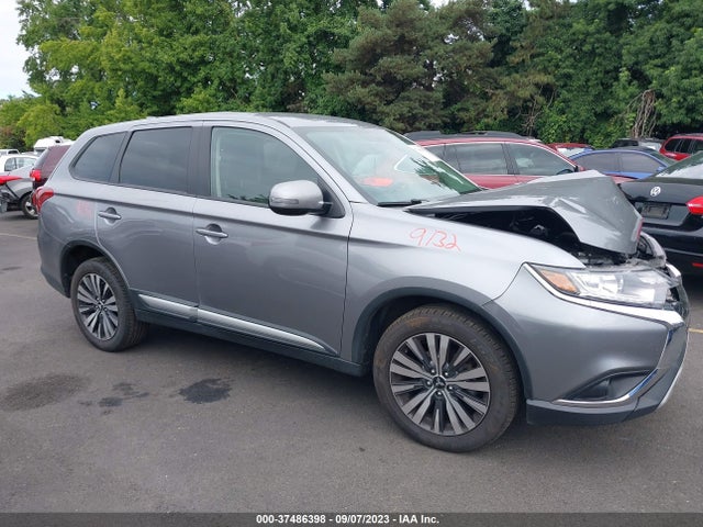 JA4AZ3A30KZ044528 Mitsubishi Outlander Se