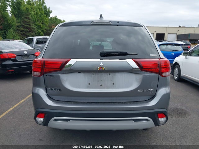 JA4AZ3A30KZ044528 Mitsubishi Outlander Se