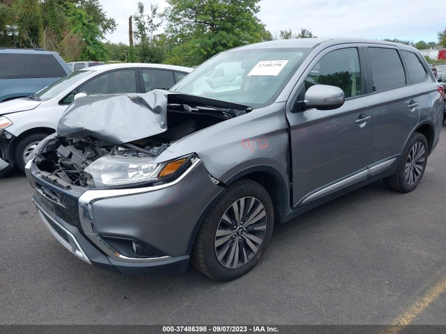 JA4AZ3A30KZ044528 Mitsubishi Outlander Se
