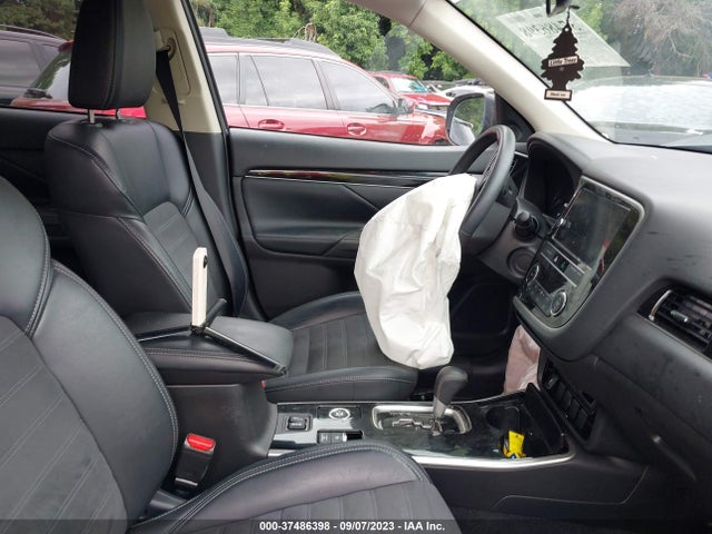 JA4AZ3A30KZ044528 Mitsubishi Outlander Se