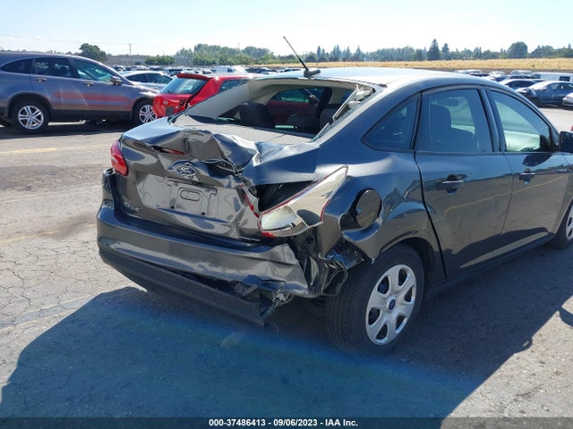 1FADP3E29FL386035 Ford FOCUS S
