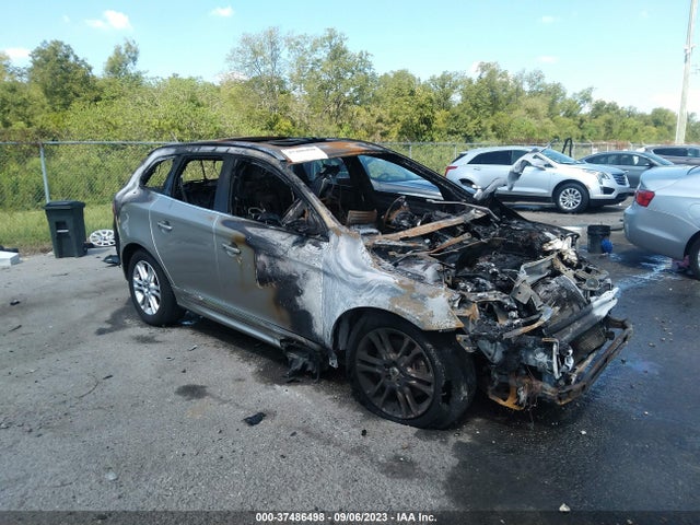 2015 VOLVO XC60 T5 PREMIER VIN: YV440MDK8F2689929