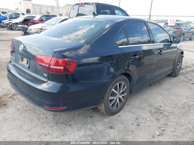 3VWB67AJ8HM332717 Volkswagen Jetta 1.4t Se