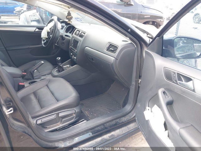 3VWB67AJ8HM332717 Volkswagen Jetta 1.4t Se