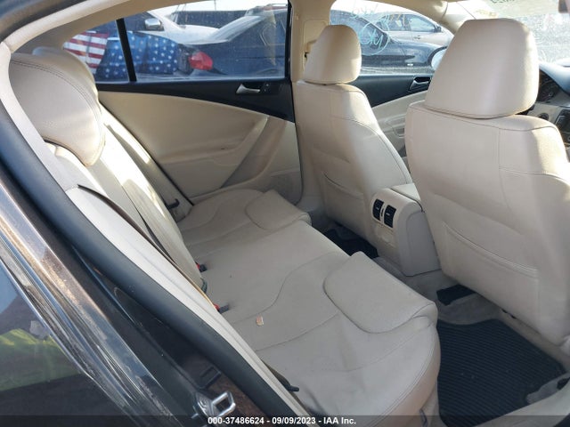 2010 VOLKSWAGEN PASSAT SEDAN KOMFORT VIN: WVWJM7AN6AE161744