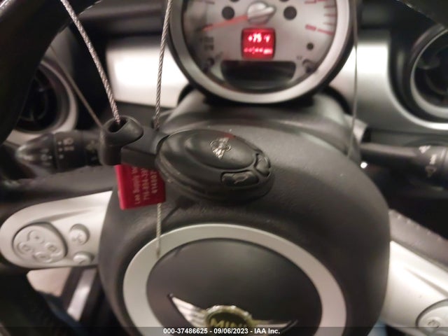 2010 MINI COOPER WMWMF3C57ATZ25445 Photo 10