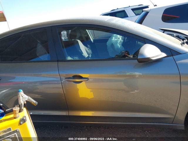 Hyundai ELANTRA SE 2019 KMHD74LF4KU811781 Image 5