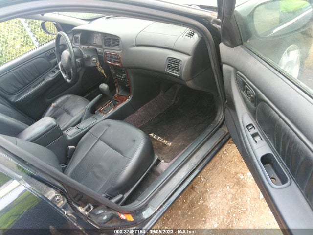 2001 NISSAN ALTIMA GLE VIN: 1N4DL01A81C113510