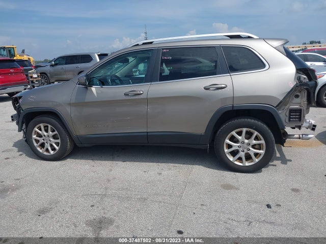 1C4PJLCB1HW669560 Jeep Cherokee Latitude