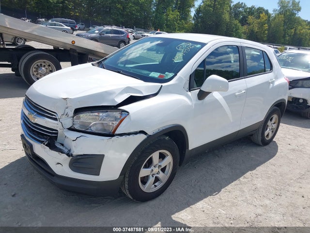 Chevrolet TRAX LS 2015 KL7CJPSB6FB183092 Image 2
