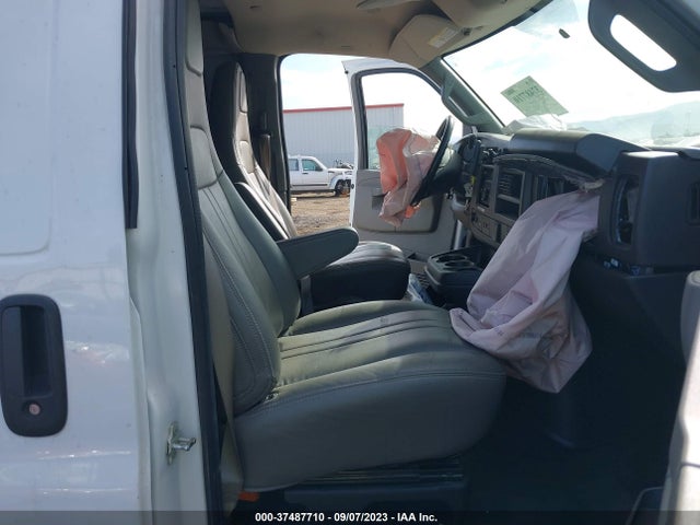 Chevrolet EXPRESS CARGO VAN 2017 1GCWGAFF5H1307578 Image 5