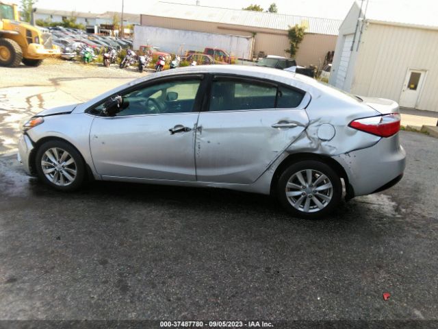 KNAFX4A83E5157403 KIA FORTE EX