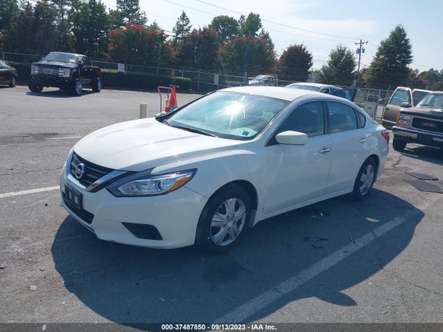 Nissan Altima 2.5 S 2016 1N4AL3AP2GN357904 Image 2