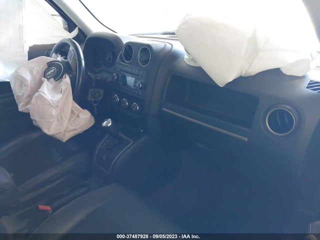 1C4NJPBB1GD790809 Jeep Patriot 75th Anniversary