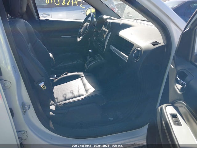 1C4NJDEB0GD795655 Jeep Compass High Altitude Edition