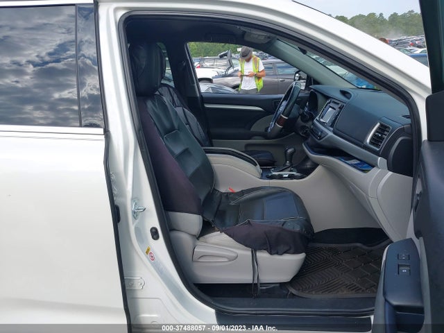 2016 TOYOTA HIGHLANDER LE VIN: 5TDZARFH1GS019136