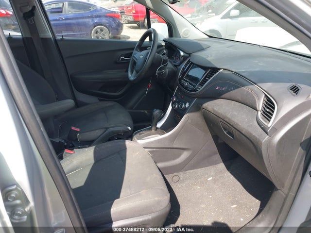 Chevrolet TRAX LS 2019 3GNCJKSB9KL347926 Image 5