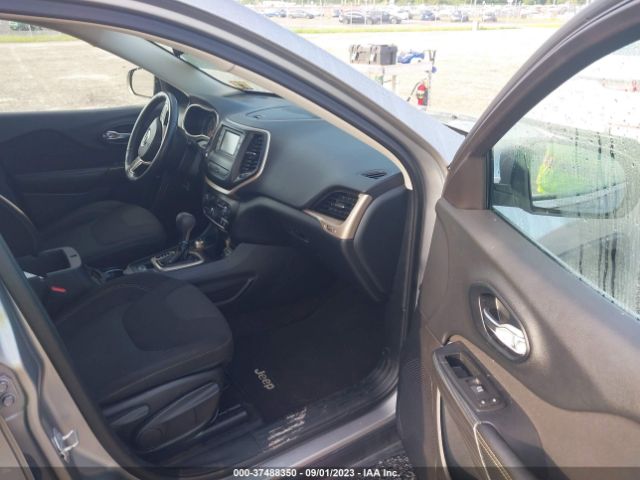 1C4PJMCB1GW213742 Jeep Cherokee Latitude