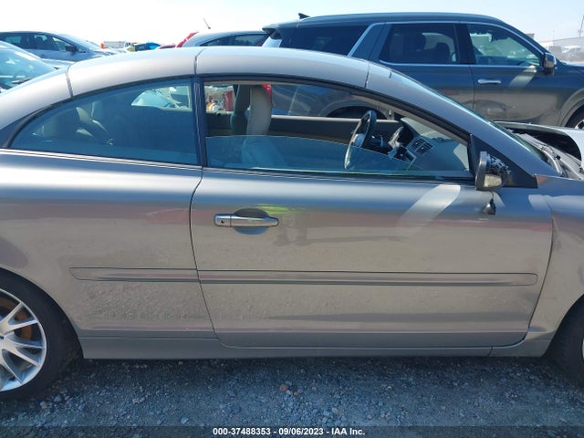2007 VOLVO C70 VIN: YV1MC68257J025167