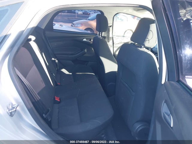 Ford FOCUS SE 2016 1FADP3F21GL364109 Image 8